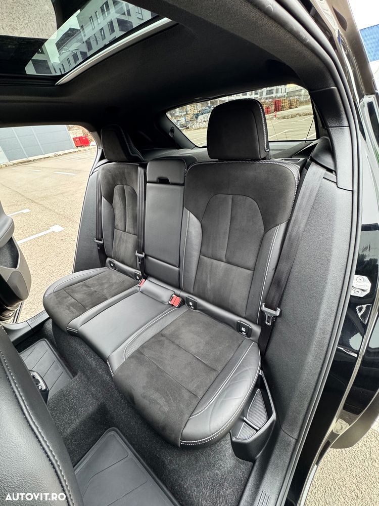 Volvo XC 40 D4 AWD Geartronic R-Design - 20