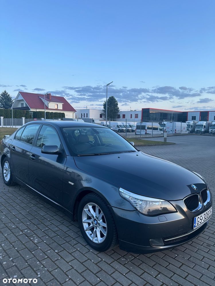 BMW Seria 5 525d Edition Sport - 6