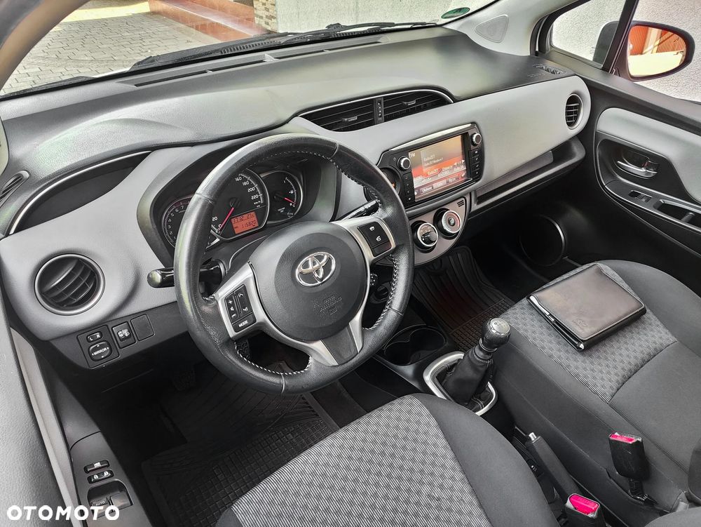 Toyota Yaris 1.33 Premium - 18