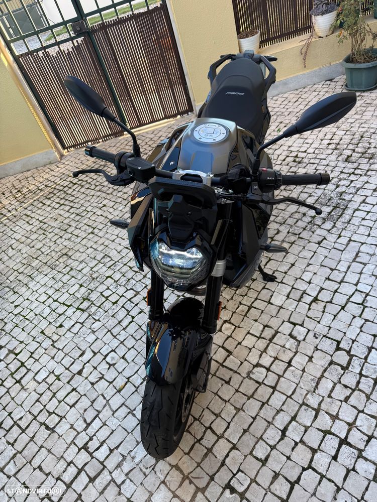 BMW F 900 R Triple Black - 1