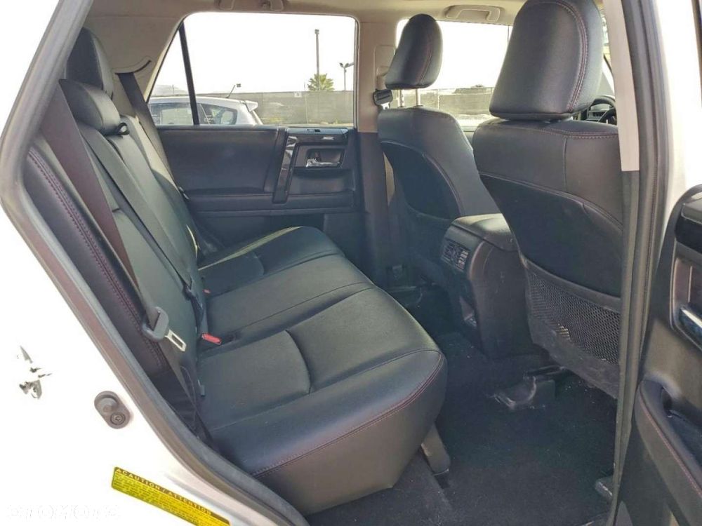 Toyota 4-Runner - 12