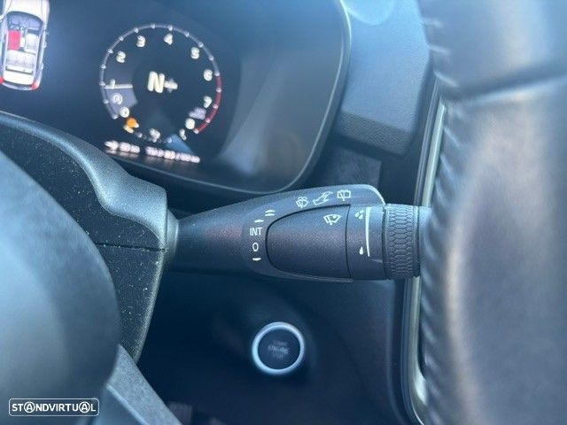 Volvo XC 40 1.5 T3 Tech Edition - 25