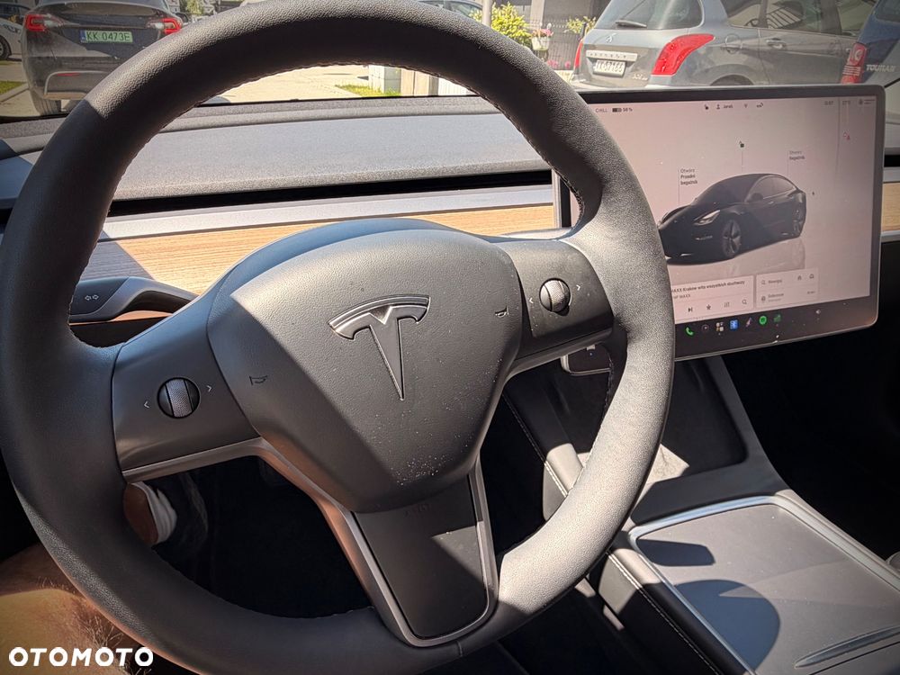 Tesla Model 3 - 10