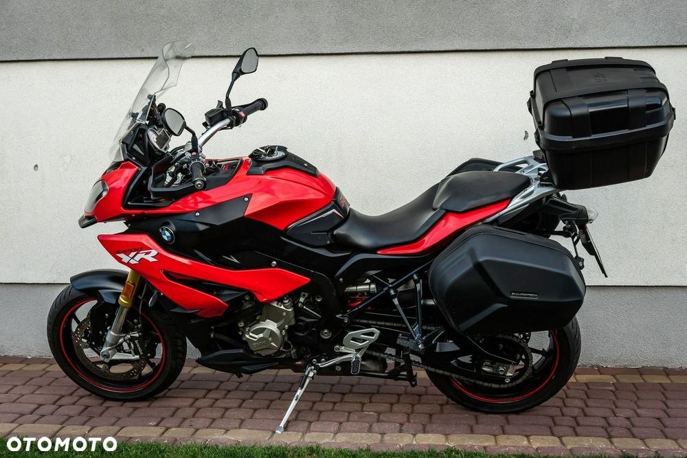 BMW S - 5