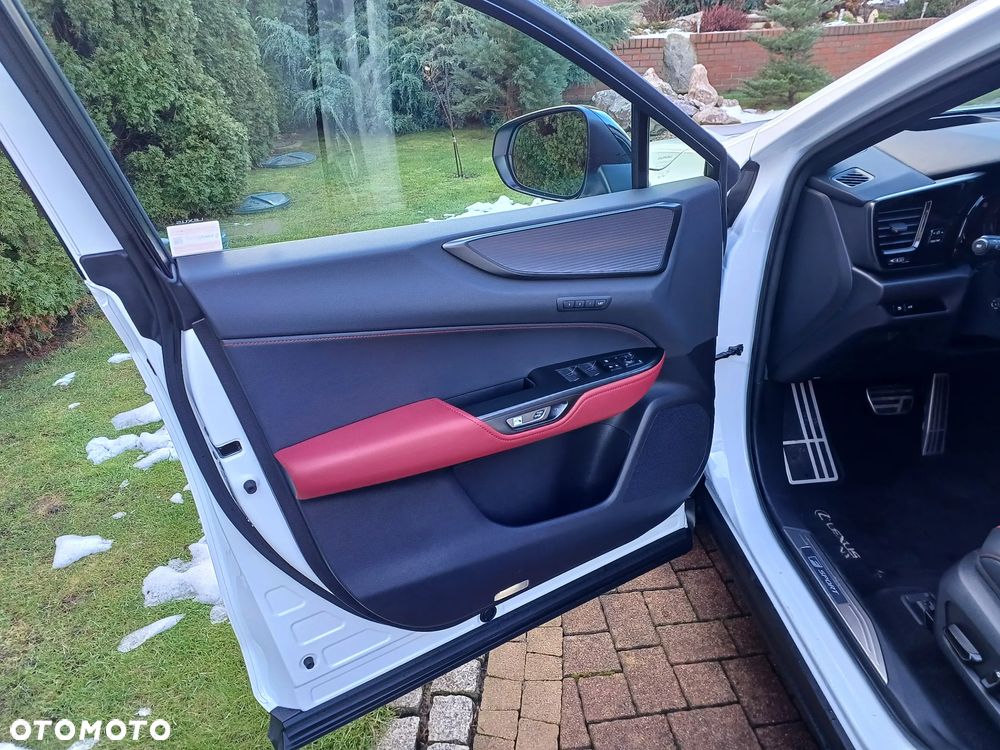 Lexus NX 450h+ Omotenashi AWD - 10