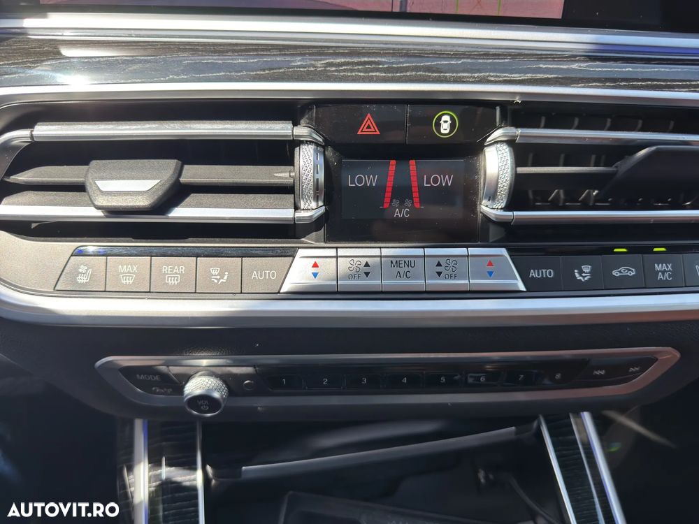 BMW X7 - 32