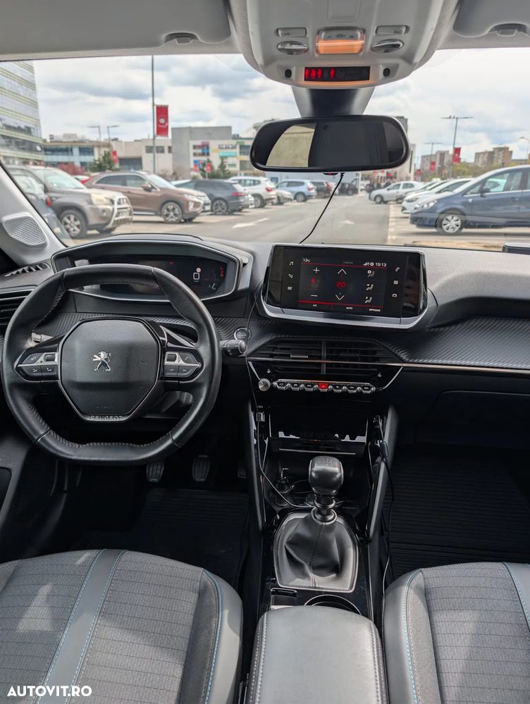 Peugeot 208 1.2 L PureTech STT Allure - 4