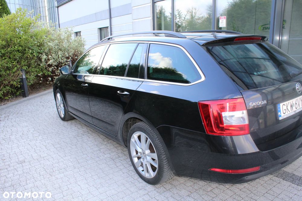 Skoda Octavia 2.0 TDI Style DSG - 11