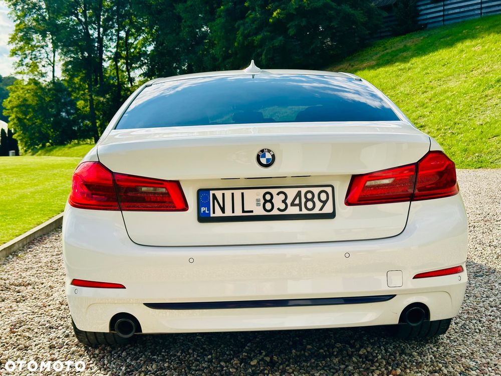BMW Seria 5 520d Eff.Dynamics Luxury Line sport - 10