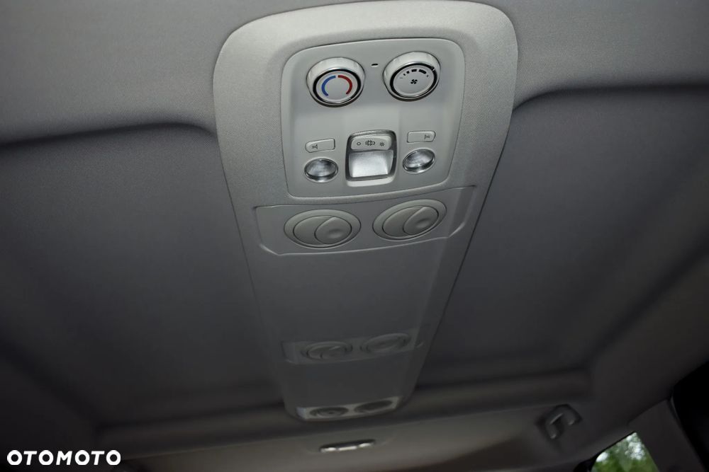 Peugeot Traveller L2 2.0 Active - 37