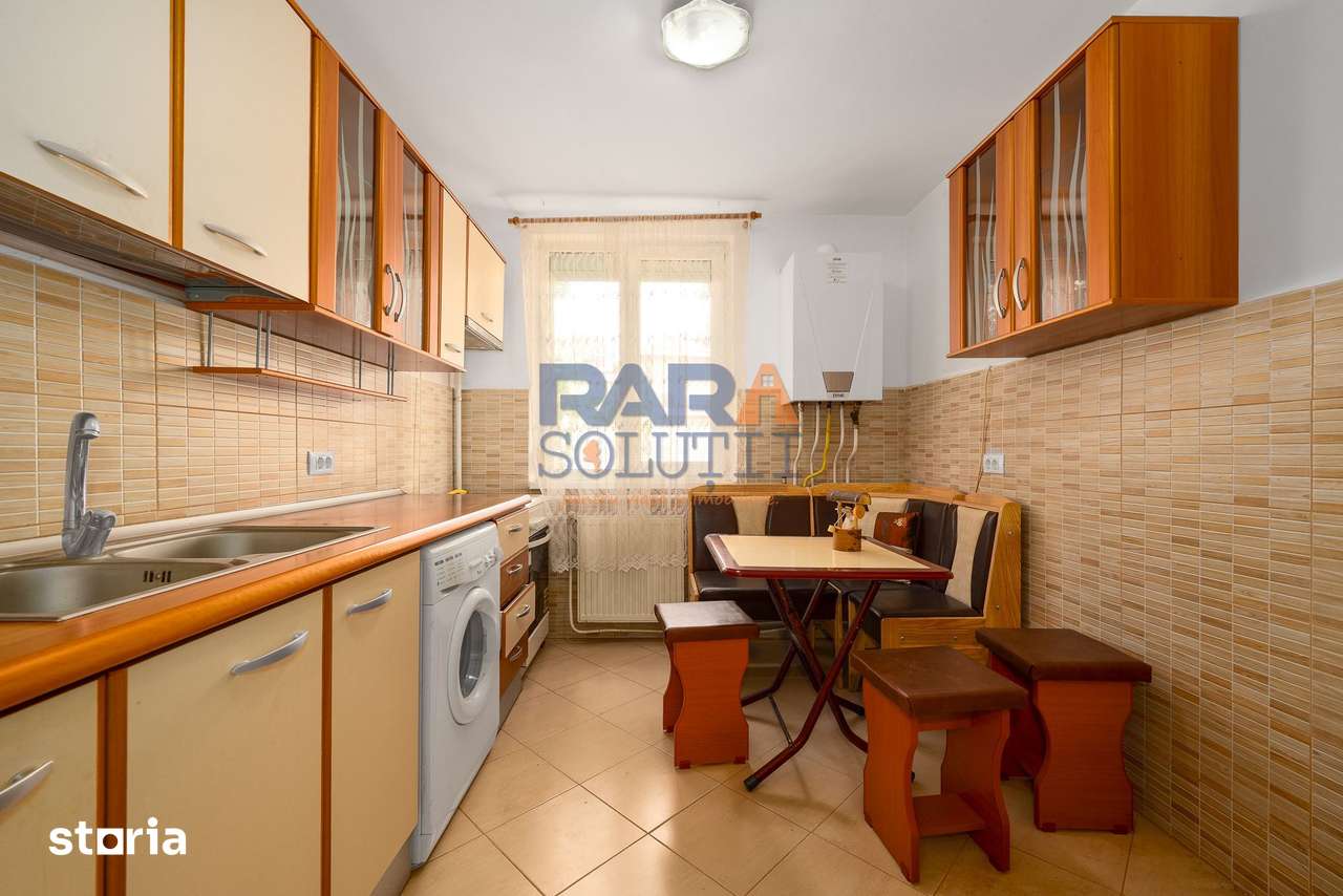 Apartament cu 3 camere cu două băi și balcon mare - Imagine principală: 4/19