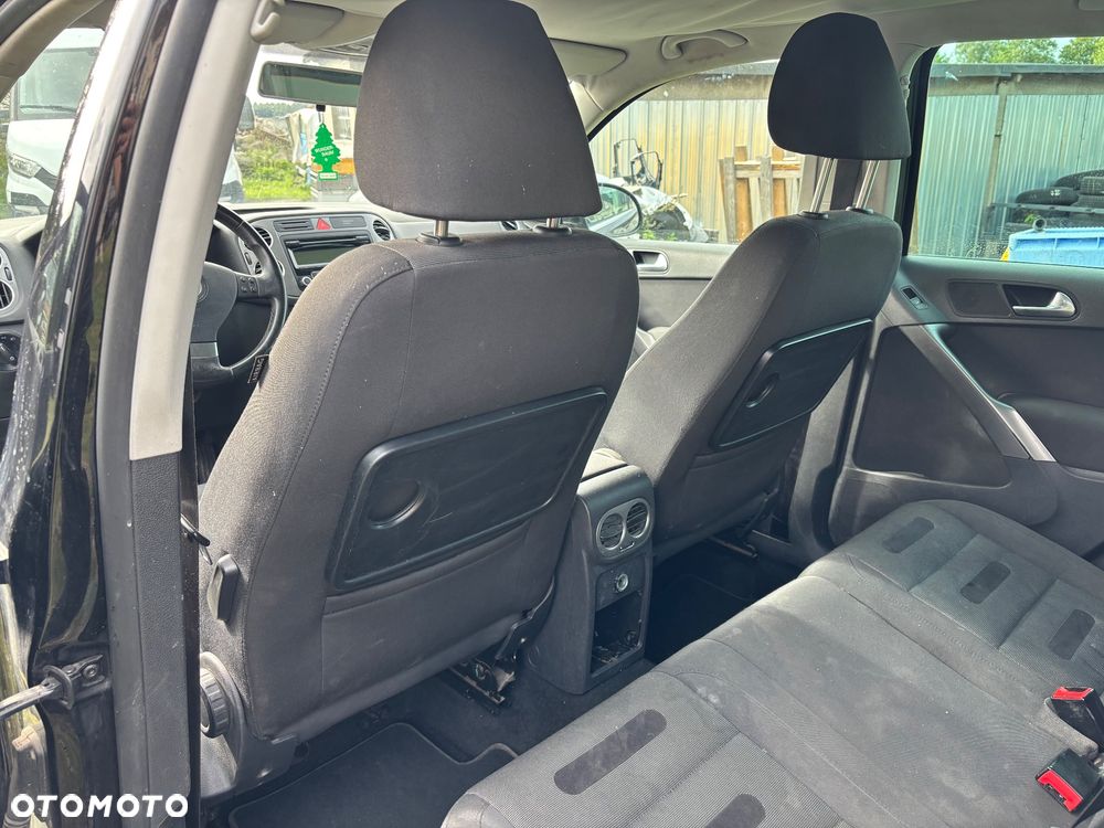 Volkswagen Tiguan - 16