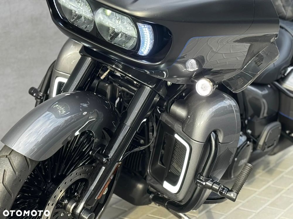 Harley-Davidson Touring Road Glide - 11