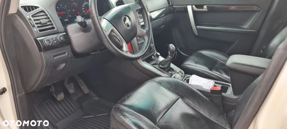 Chevrolet Captiva 2.2 D LT+ - 12