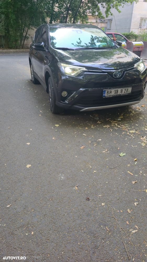 Toyota RAV4 - 1