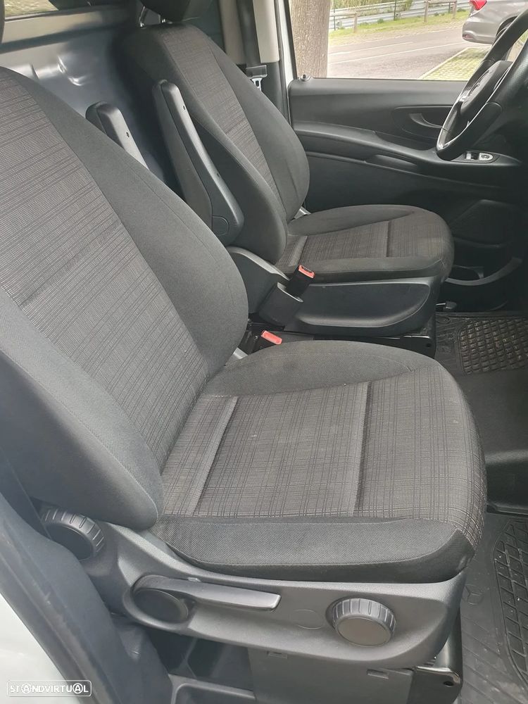 Mercedes-Benz Vito 119CDI Automática - 10
