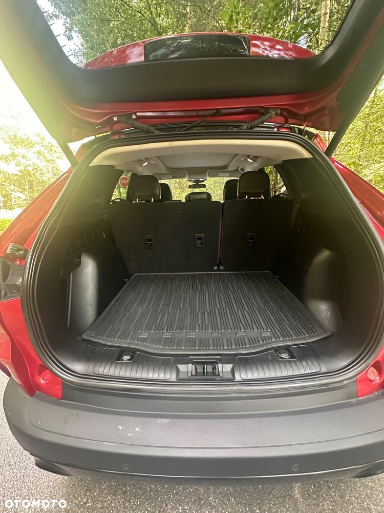 Ford Kuga - 10