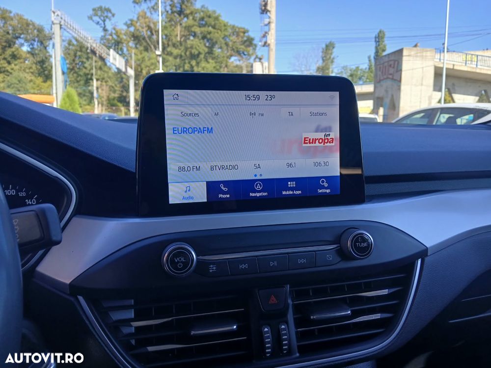 Ford Focus 1.0 EcoBoost Trend - 14