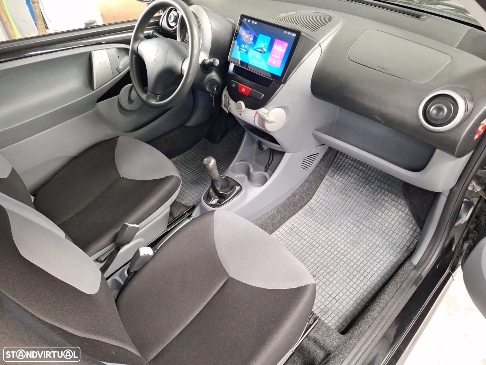Peugeot 107 1.0 Urban - 17