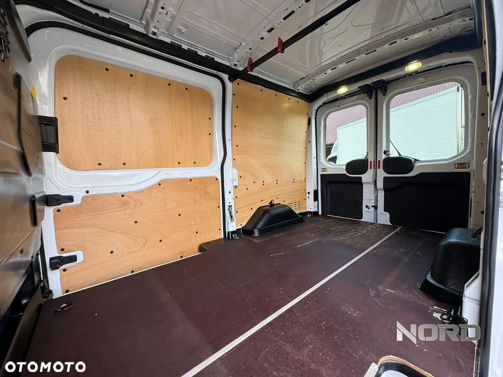 Ford Transit 4x4 L2 Trend - 32