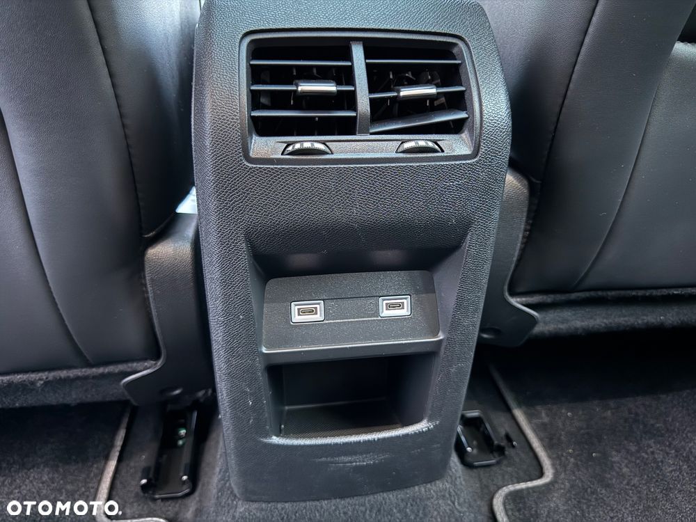 Citroën C5X 1.6 PHEV 225 Shine EAT8 - 28
