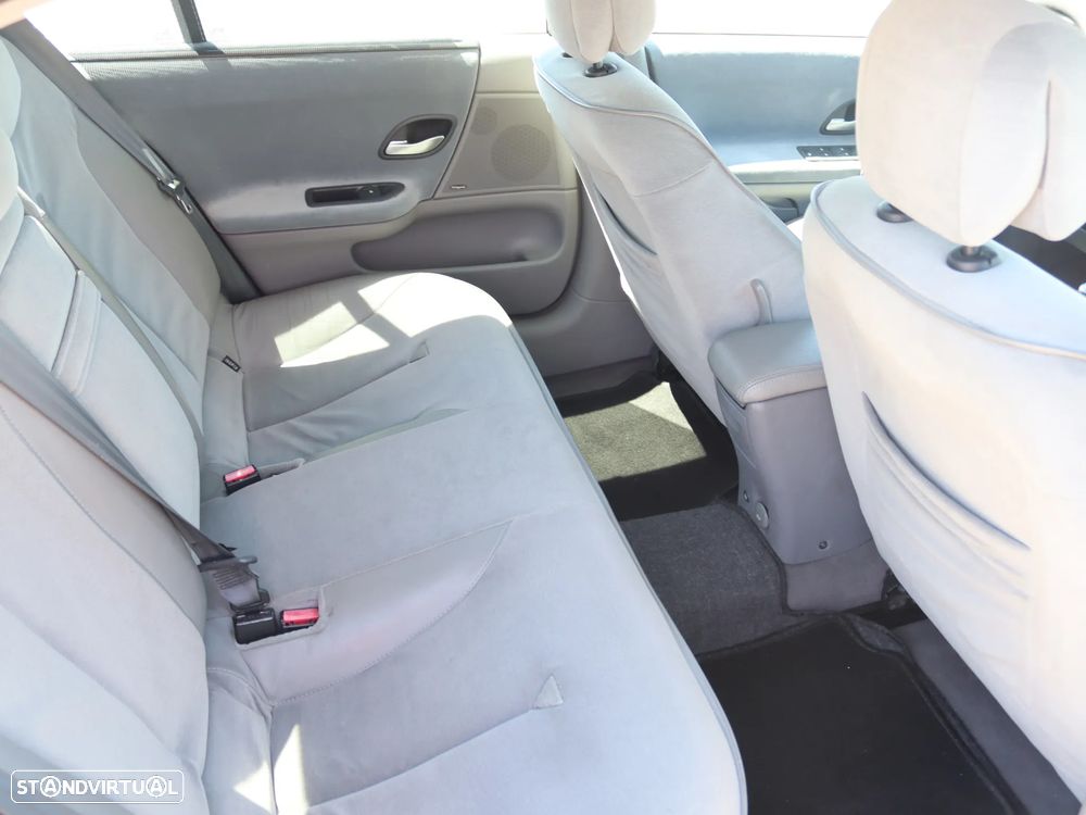 Renault Laguna 1.9 dCi Privilège - 9