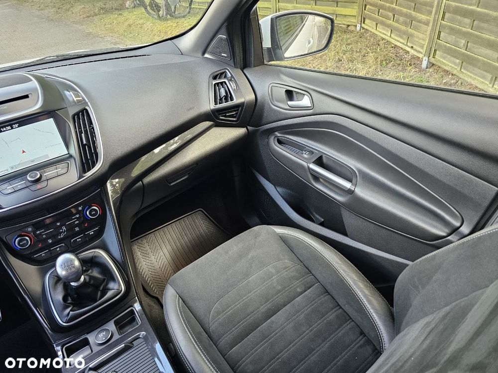 Ford Kuga 2.0 TDCi 4x4 ST-Line - 16