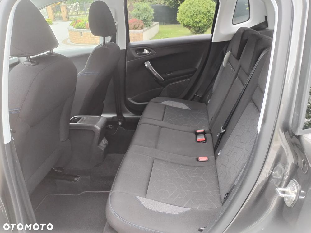 Peugeot 2008 PureTech 82 Style - 17