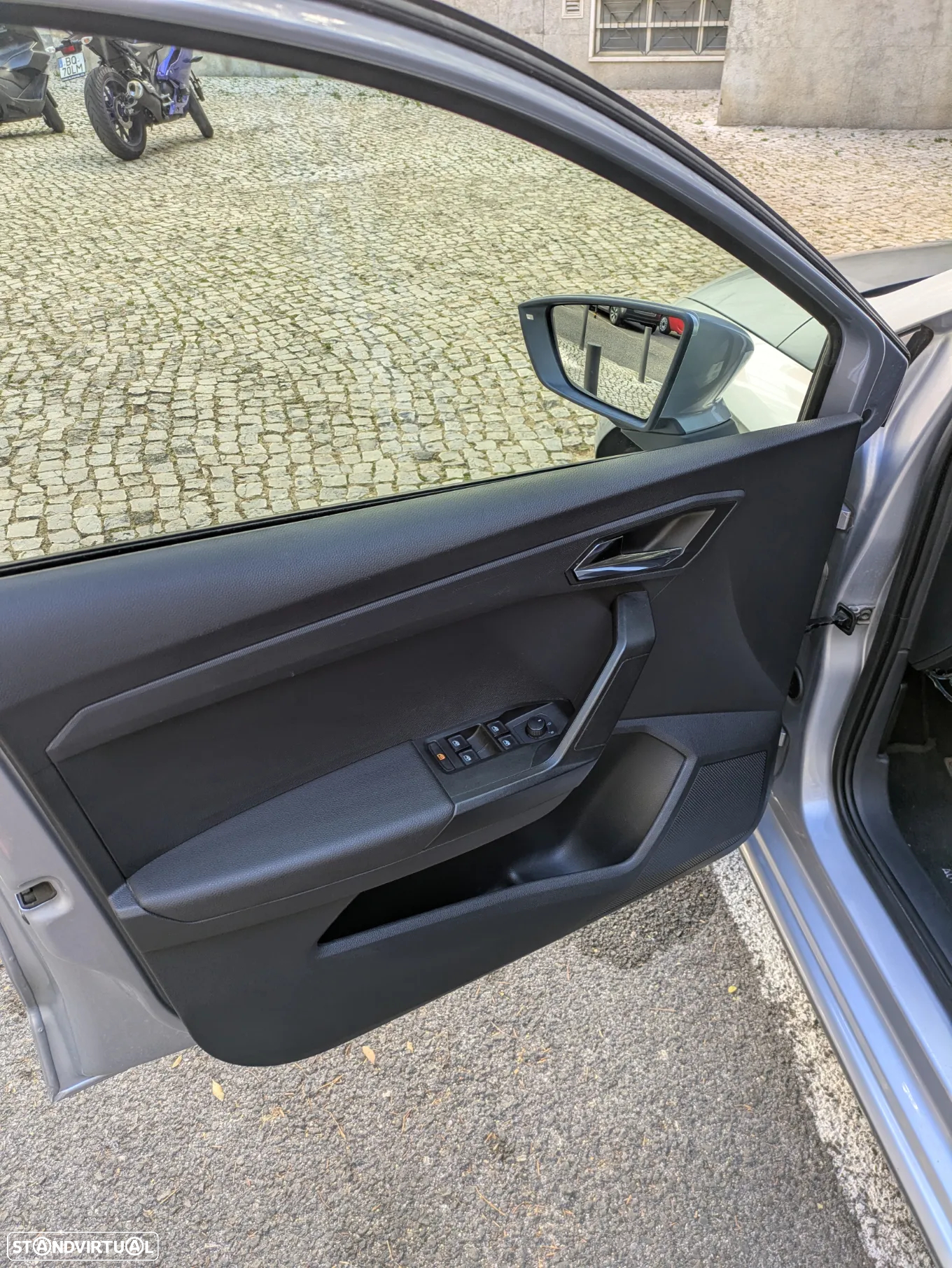 SEAT Ibiza 1.0 Reference - 11