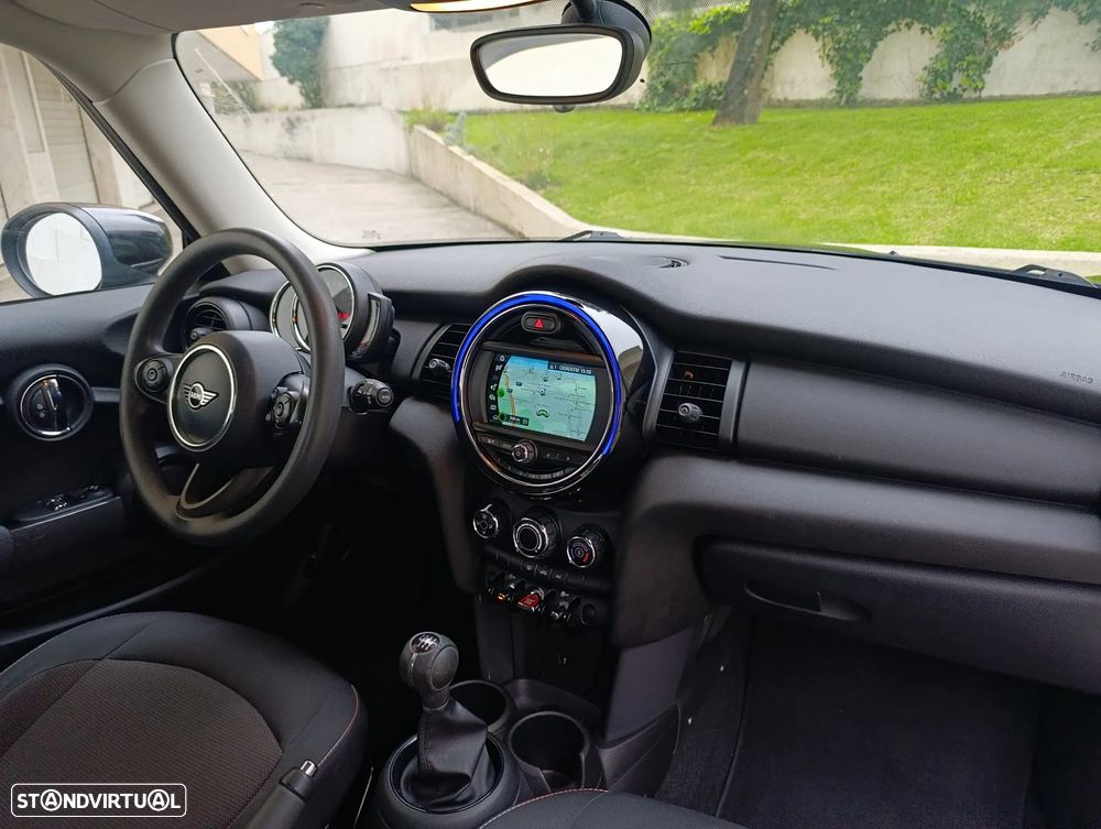 MINI 3 Portas One - 11