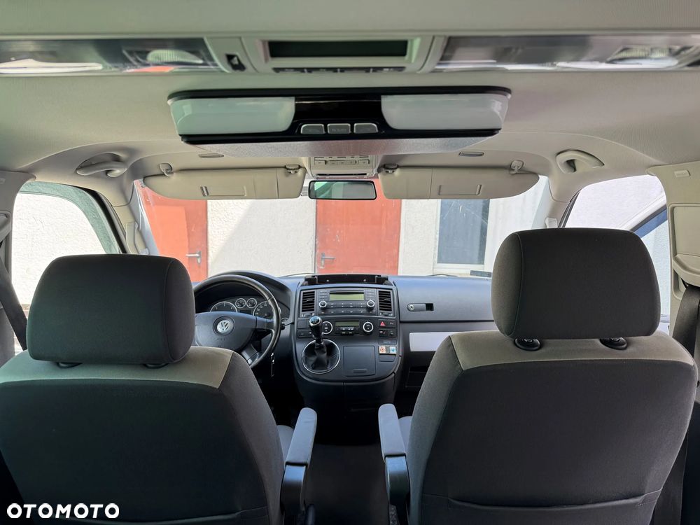 Volkswagen Multivan - 12