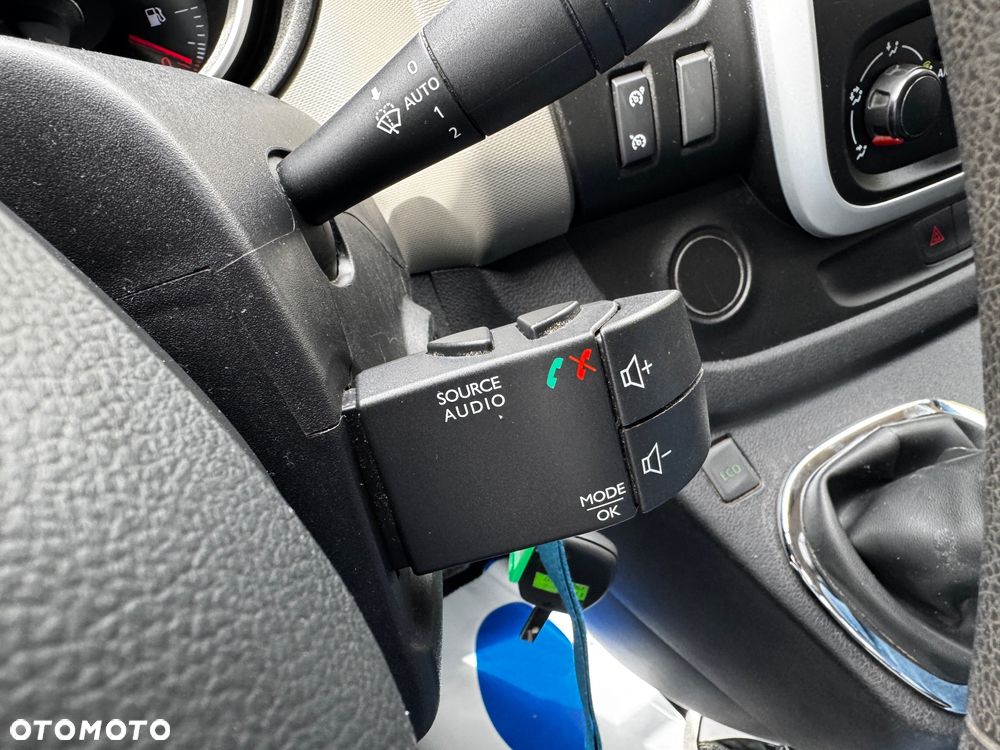 Renault Trafic - 19