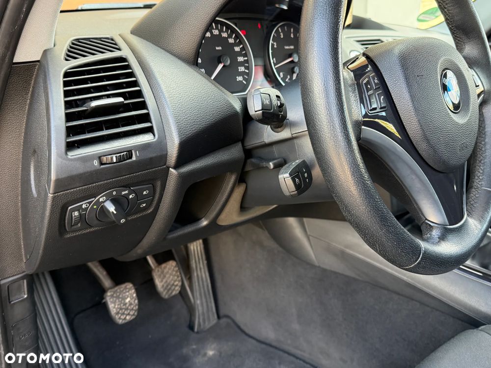 BMW Seria 1 116i Edition Sport - 12