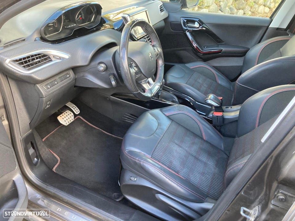 Peugeot 2008 1.2 PureTech GT Line EAT6 - 3