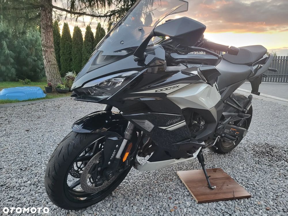 Kawasaki Ninja 1000 SX - 16