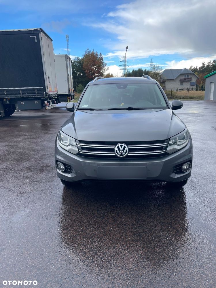 Volkswagen Tiguan - 1