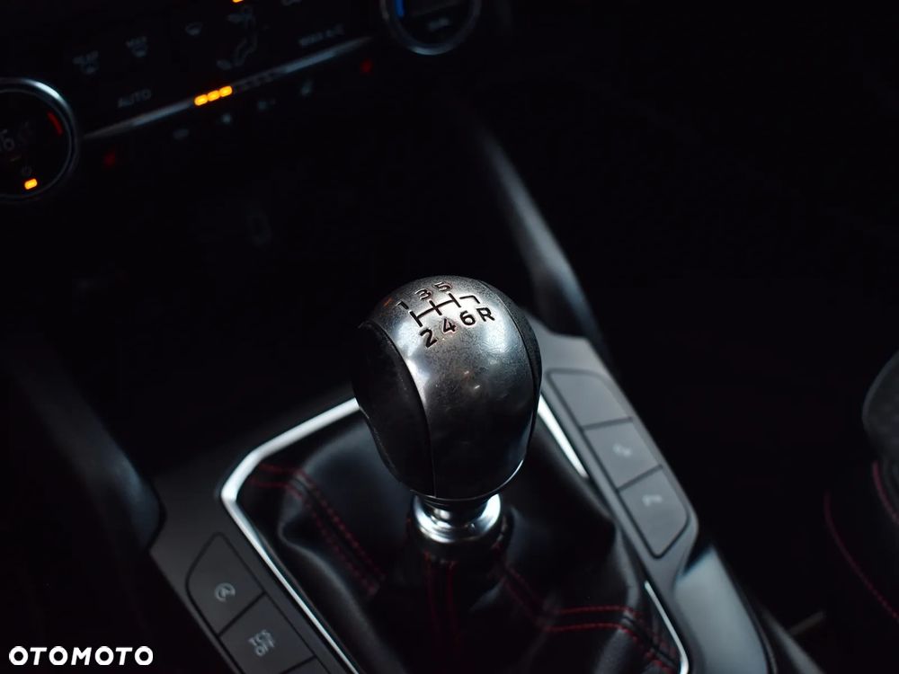Ford Focus - 29