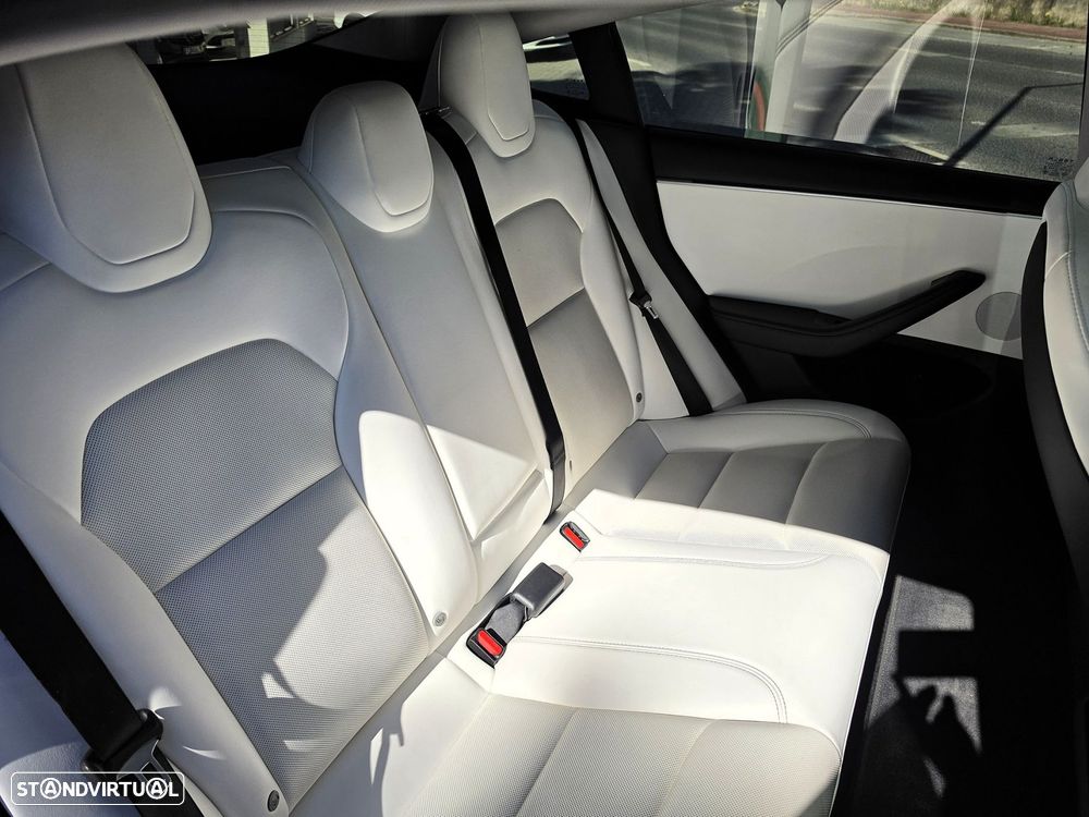Tesla Model 3 Standard Range Plus RWD - 30