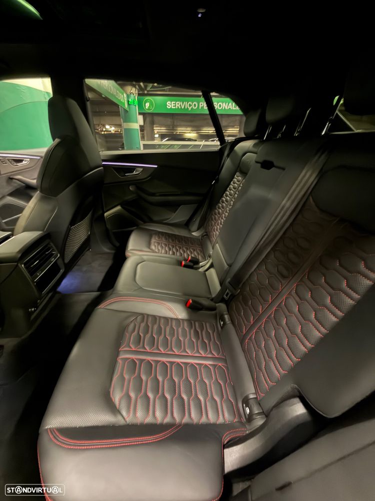 Audi RS Q8 4.0 TFSI quattro Tiptronic - 36