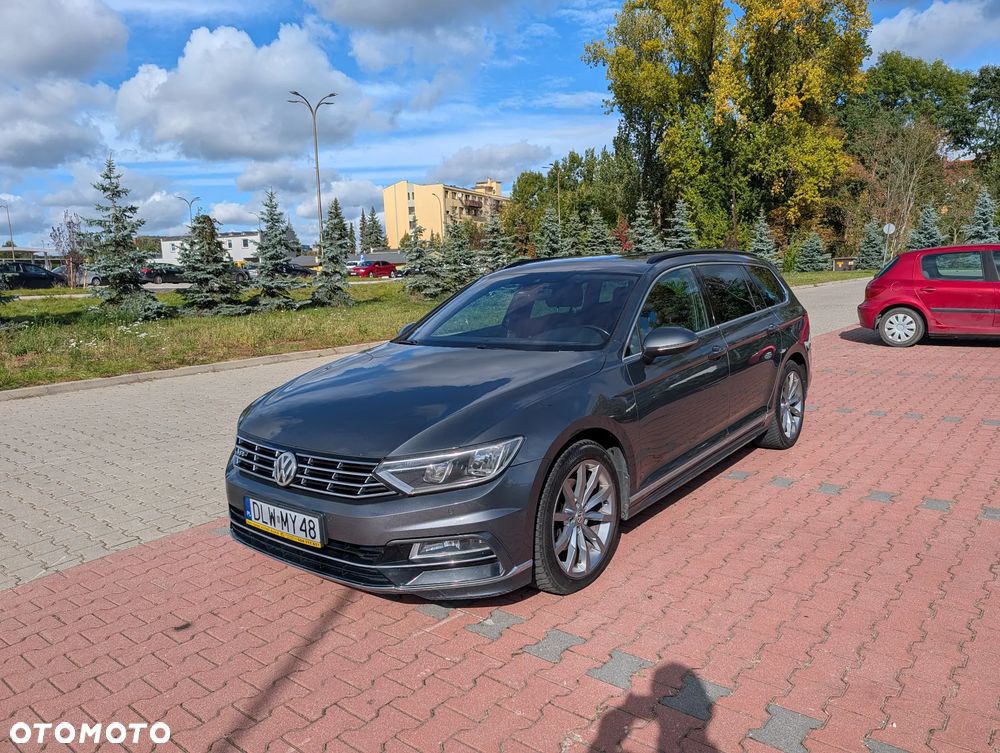 Volkswagen Passat - 4
