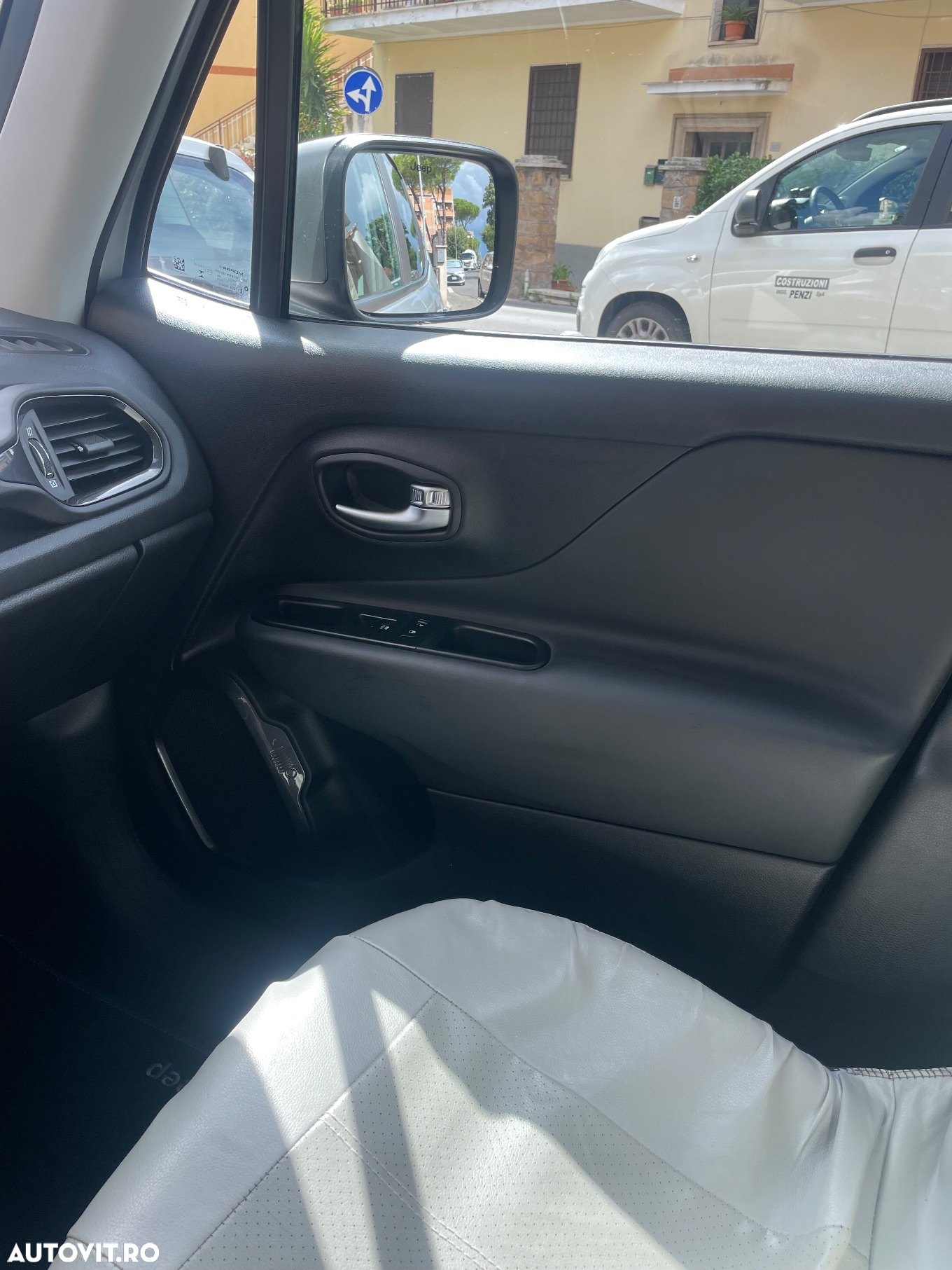 Jeep Renegade 1.3T 4xe AT6 PHEV 80th Anniversary - 9
