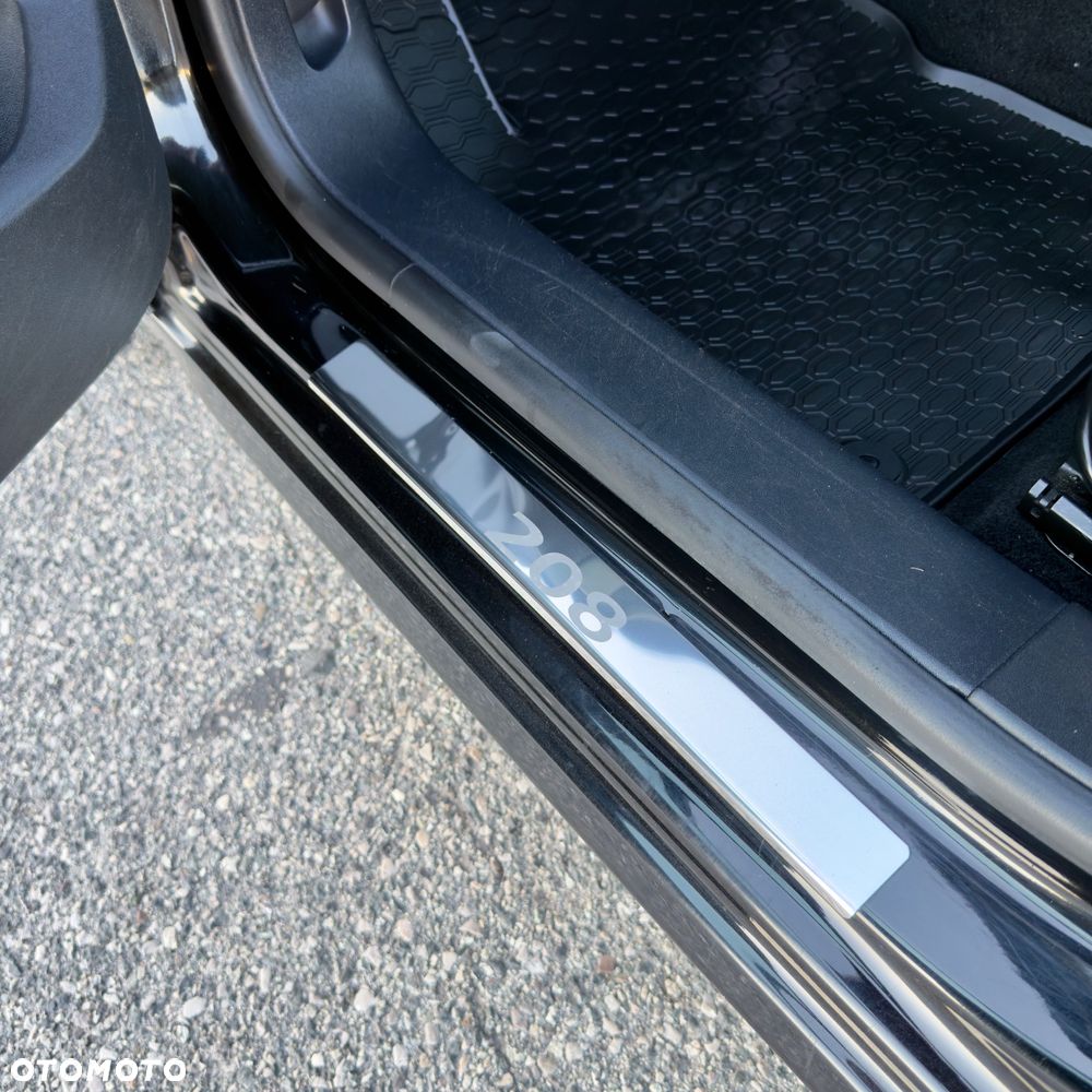Peugeot 208 - 9