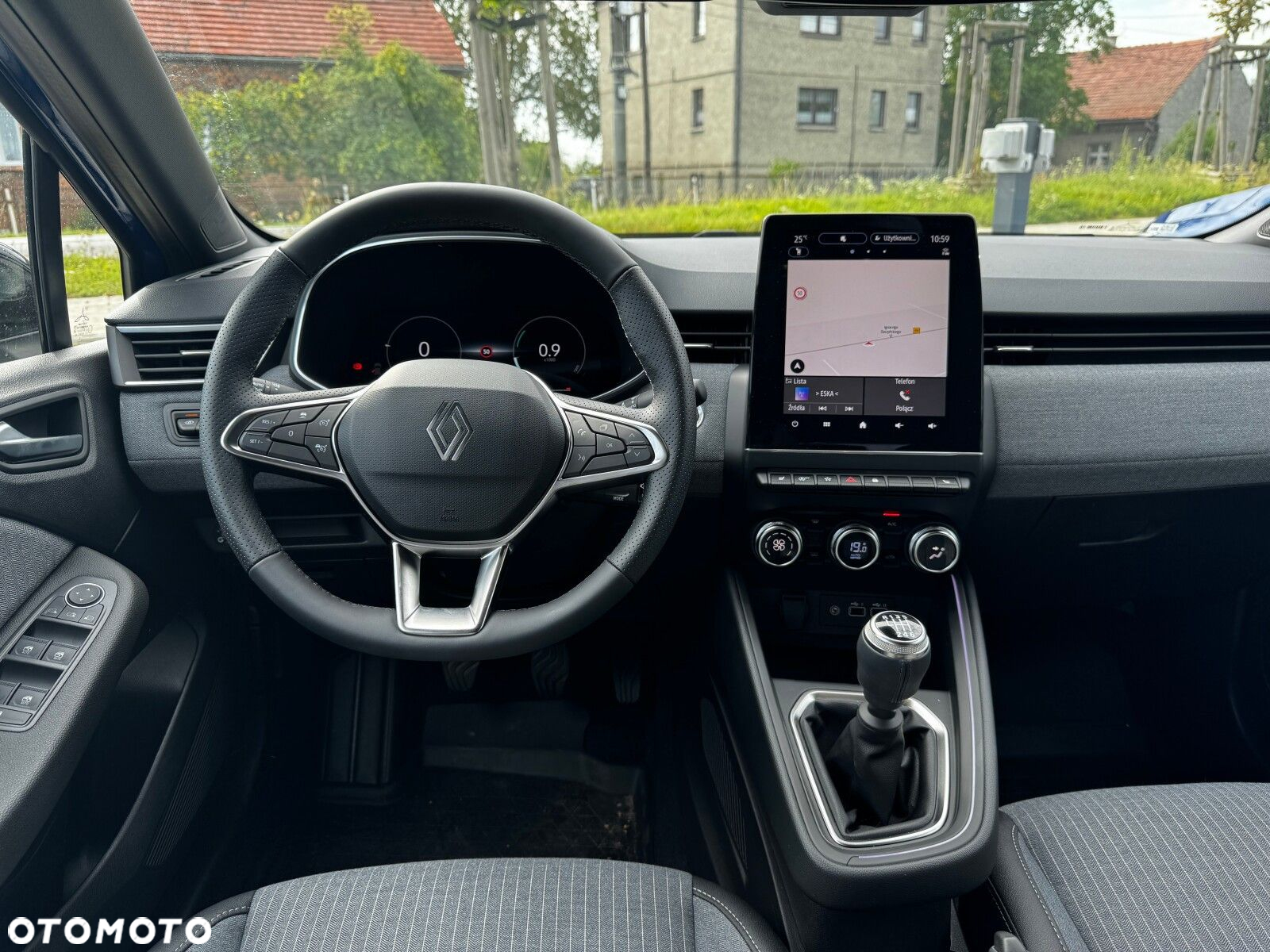 Renault Clio - 10