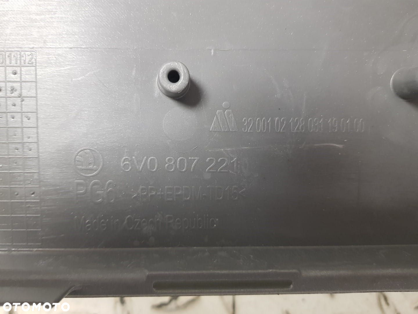 FABRYCZNIE NOWY ORYGINALNY W KOLOR LA7W ZDERZAK PRZEDNI PRZÓD SKODA FABIA III 3 14-18 6V0  6V0807221 - 12