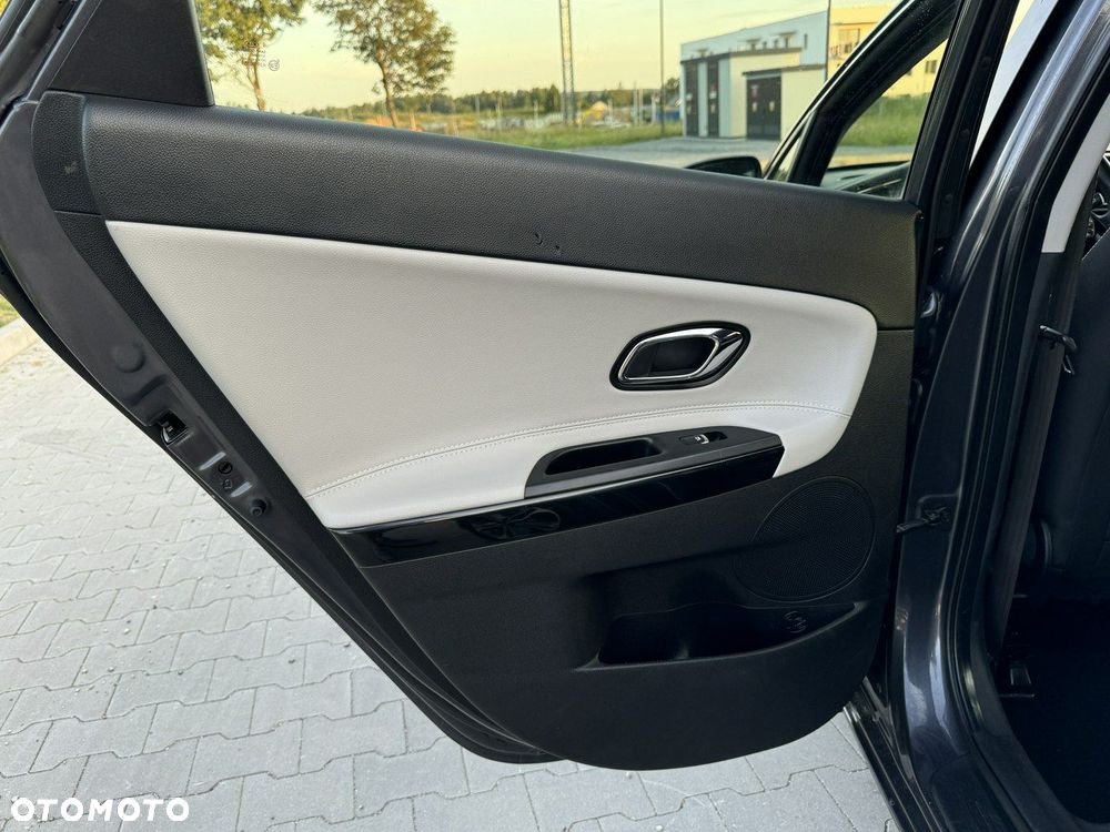 Kia Ceed 1.6 CRDi 136 ISG Platinum Edition - 30