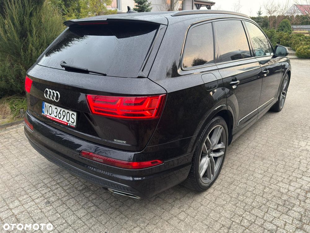 Audi Q7 - 11