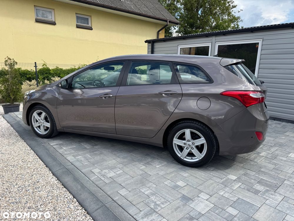 Hyundai i30 1.6 GDI Premium - 12