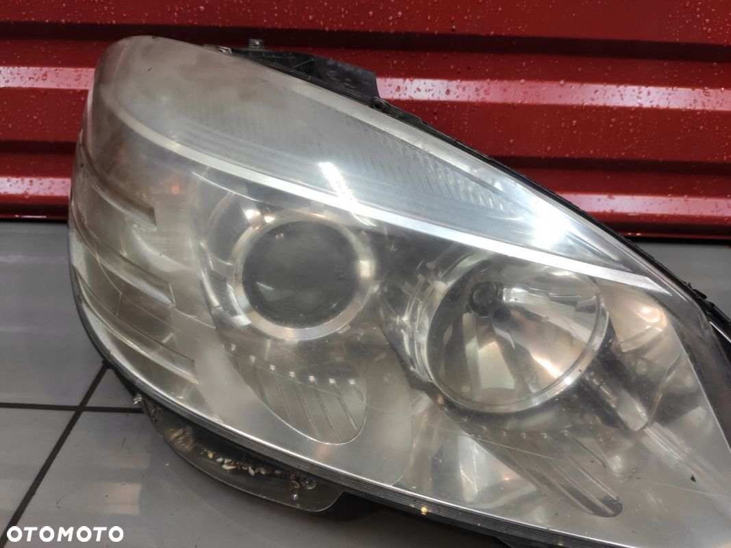 MERCEDES C-KLASA W204 LAMPA PRAWA PRZÓD PRZEDNIA SOCZEWKA ORYGINAŁ UK - 4