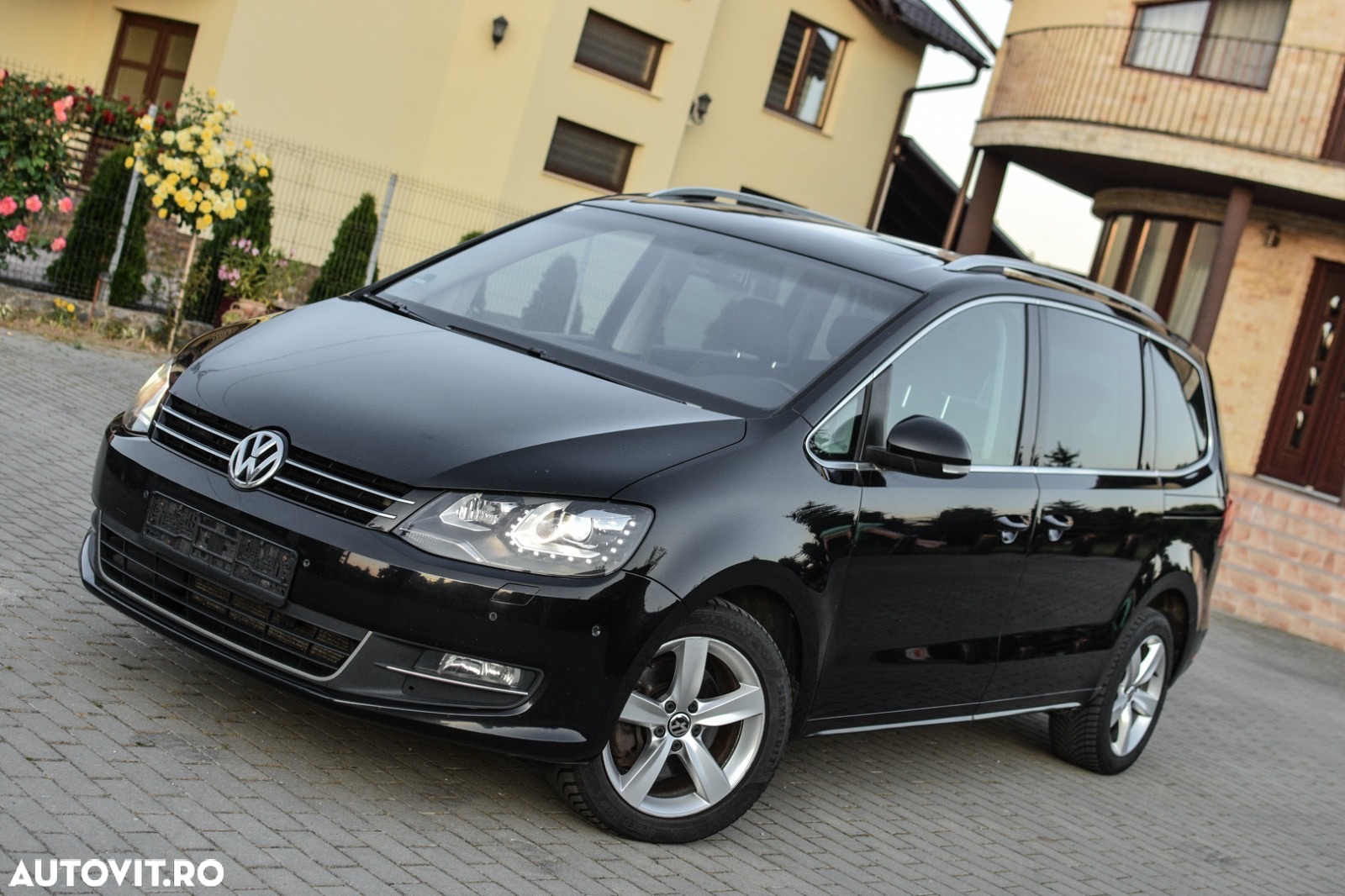 Volkswagen Sharan 2.0 TDI 4MOTION BlueMotion Technology Highline - 11