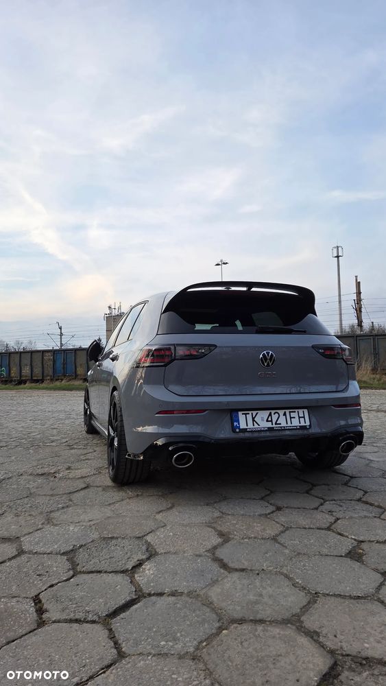 Volkswagen Golf - 9
